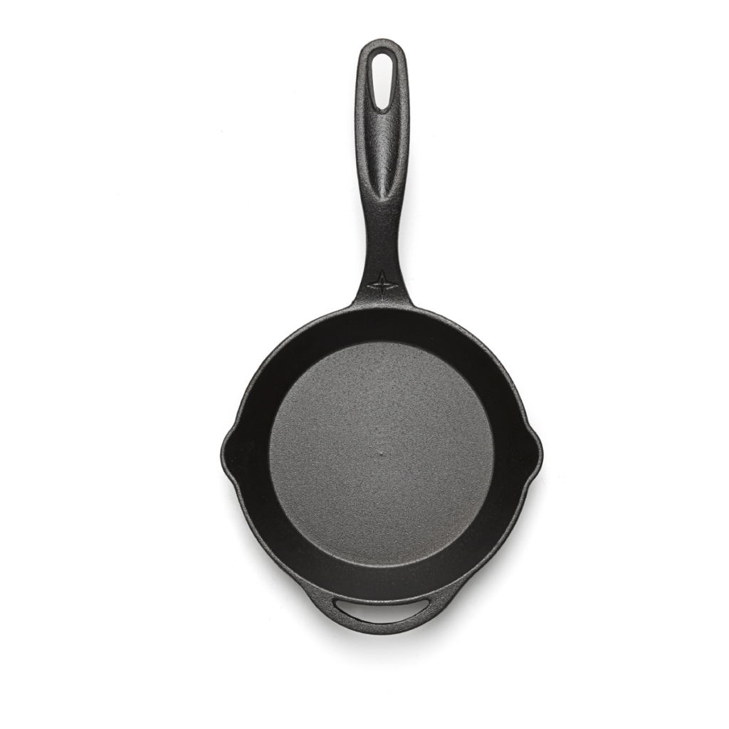 Bovenaanzicht gietijzeren skillet pan met handvat